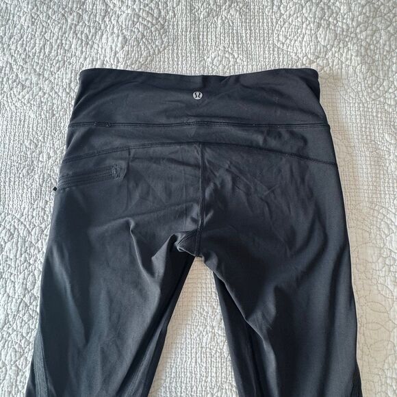 Lululemon Women's  Capri Activewear Leggings/Pants Size 6 Black Compression - Picture 4 of 11
